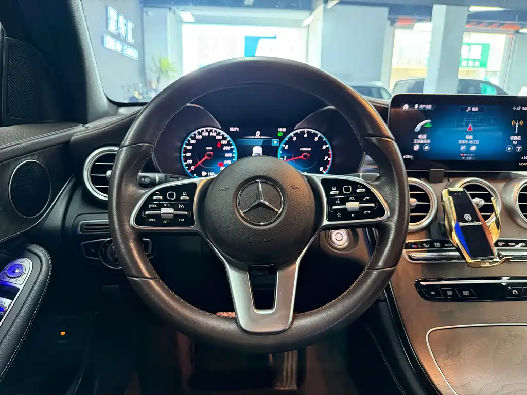 Mercedes-Benz GLC 2020 — фото 8