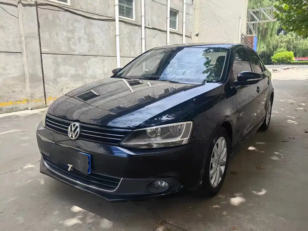 Volkswagen Sagitar 2013