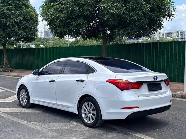 Hyundai Mistra 2015
