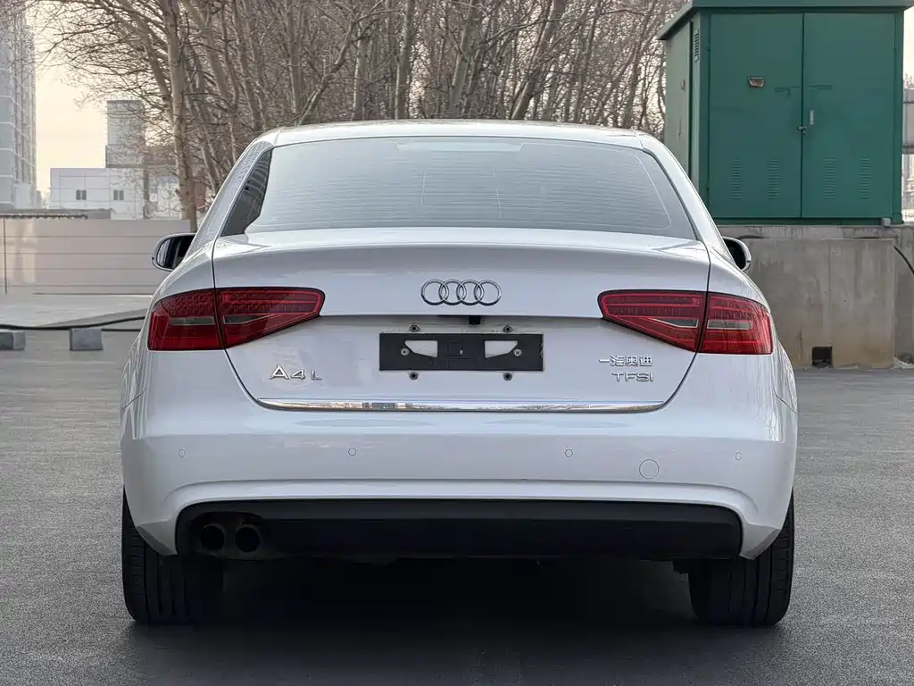 Audi A4L 2014