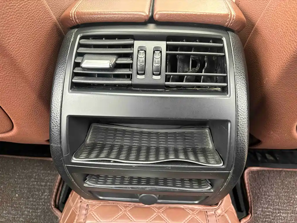 BMW 5 Series 2016 — фото 23