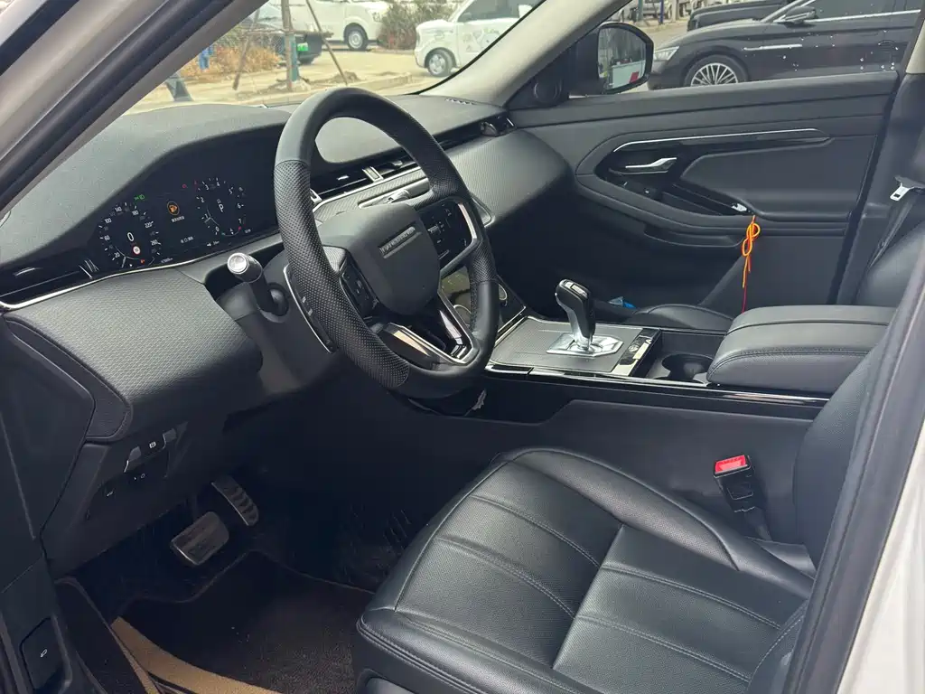 Land Rover Evoque 2022 — фото 7