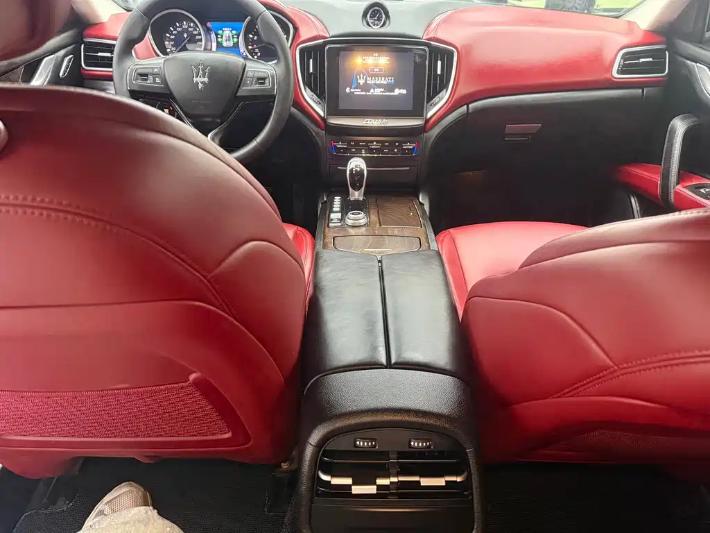 Maserati Ghibli 2018 — фото 14