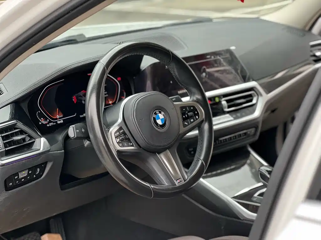 BMW 3 Series 2021 — фото 17