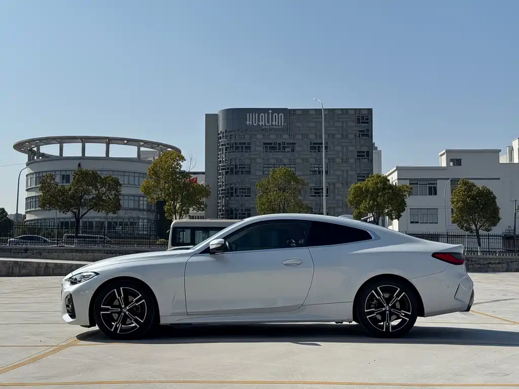 BMW 4 Series 2022 — фото 18