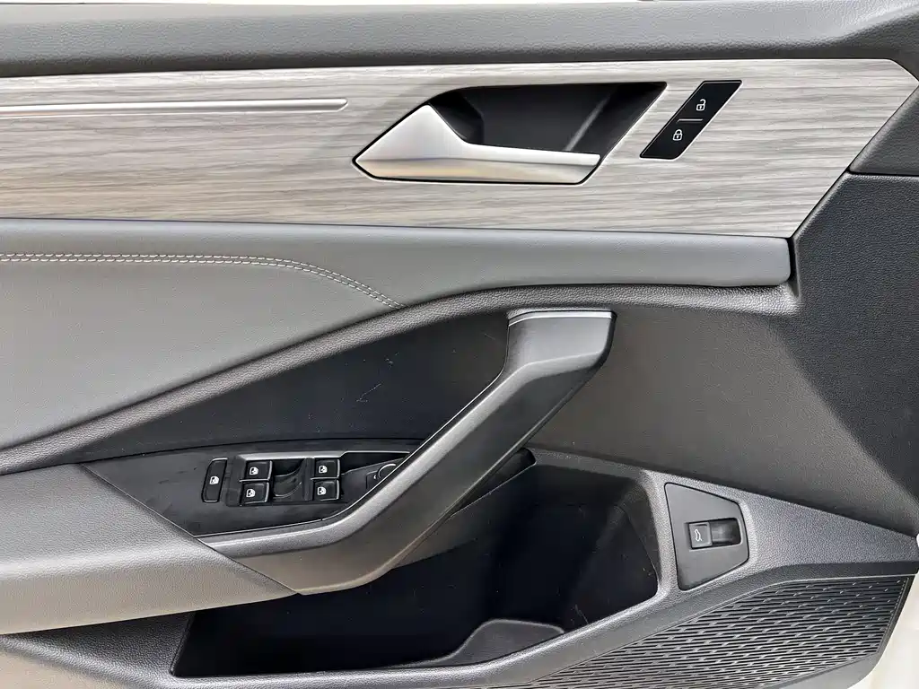 Volkswagen Sagitar 2023 — фото 14