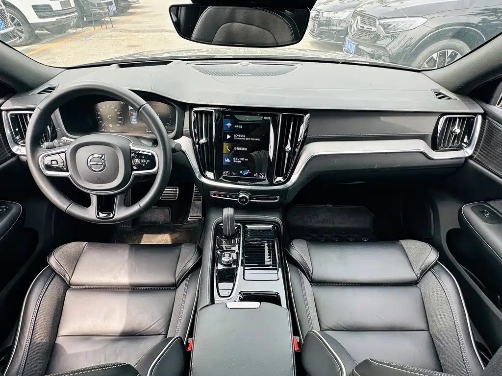 Volvo XC60 PHEV 2021 — фото 18