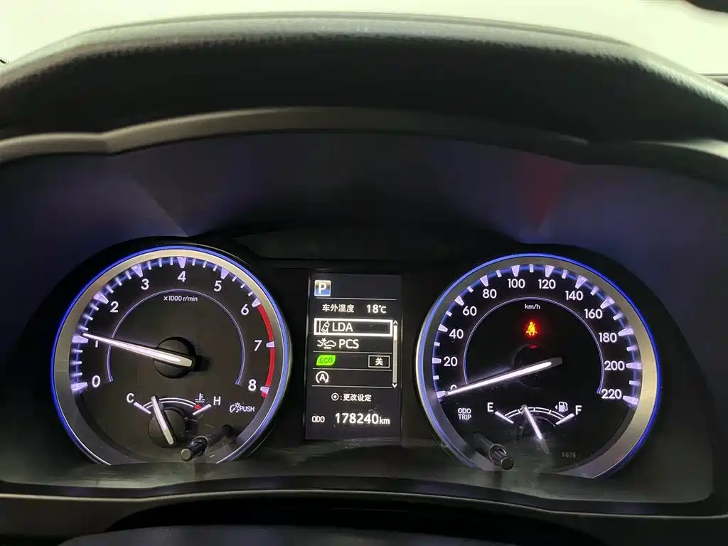 Toyota Highlander 2018 — фото 10