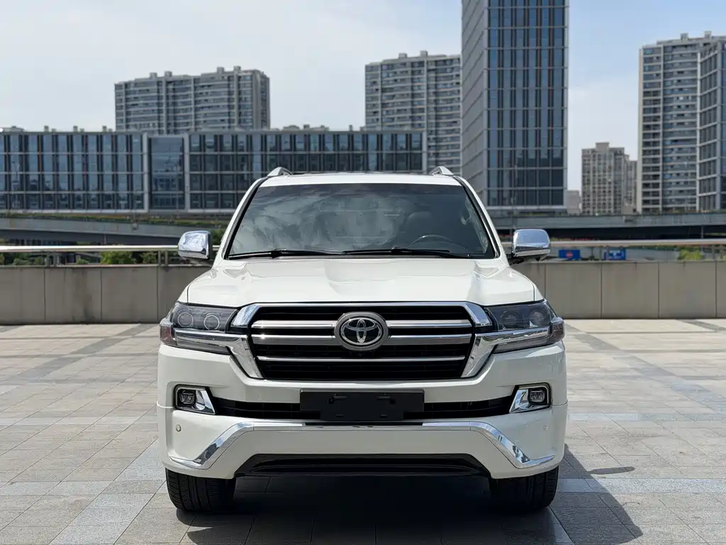 Toyota Land Cruiser 2018 — фото 2