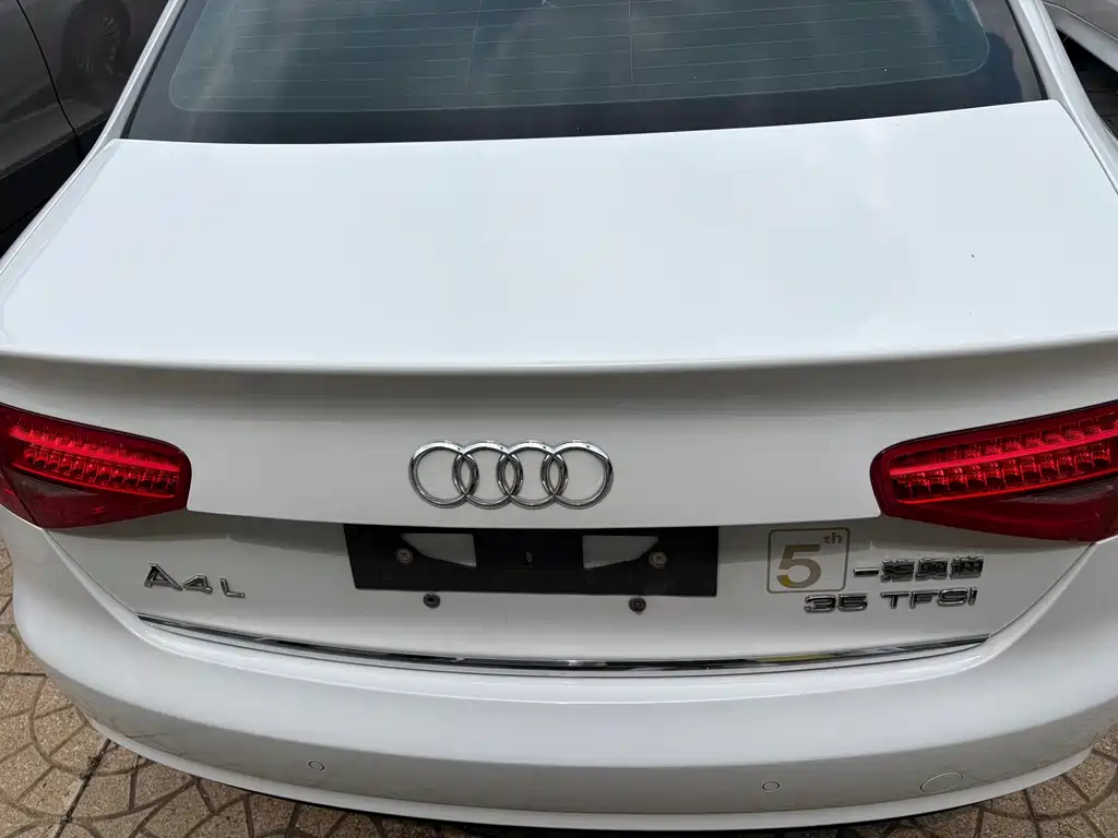 Audi A4L 2014