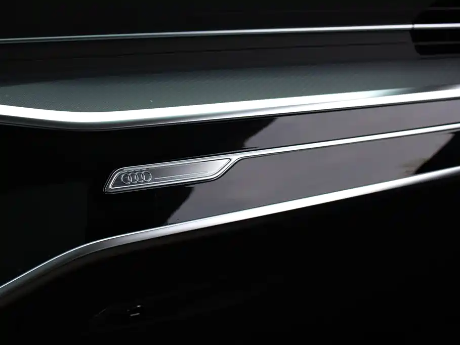 Audi A7L 2024 — фото 10