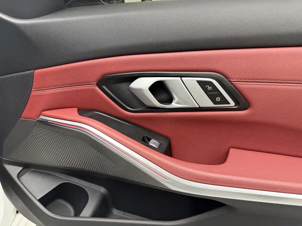 BMW 3 Series 2023 — фото 15