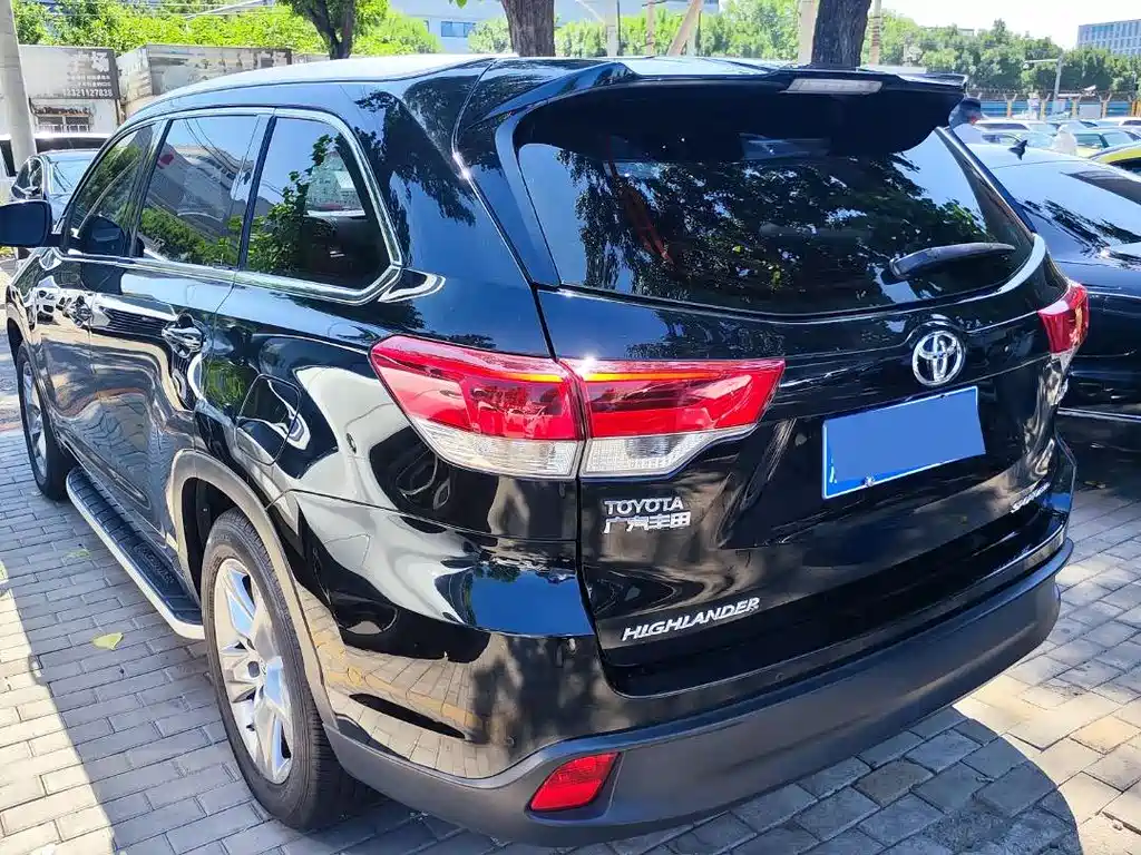 Toyota Highlander 2018 — фото 18