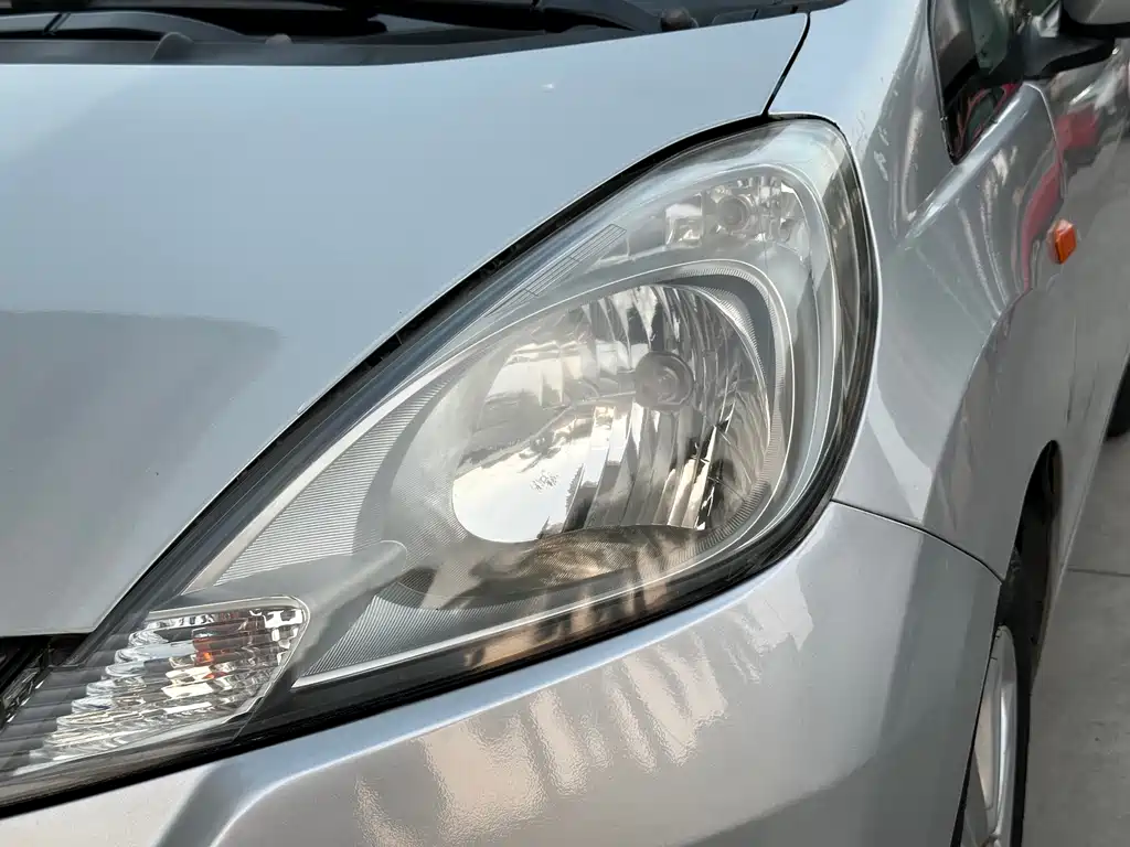 Honda Fit 2011 — фото 5