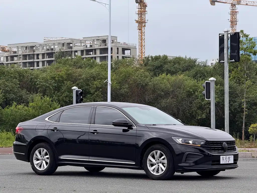 Volkswagen Passat 2023