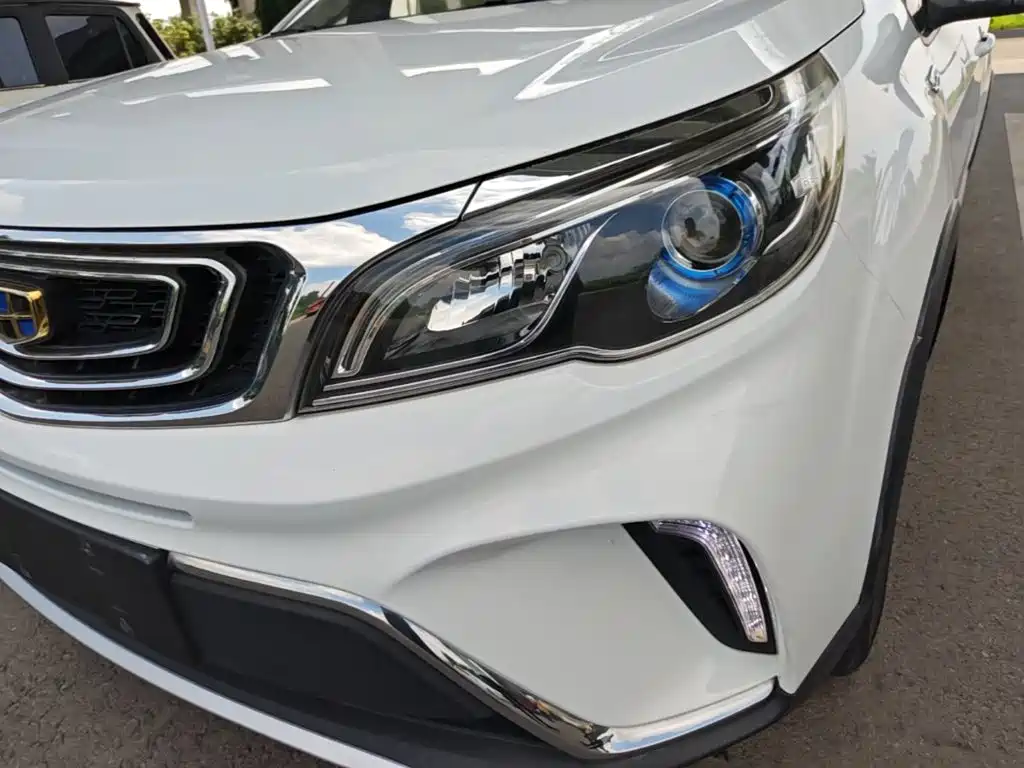 Geely Vision X3 2018 — фото 24