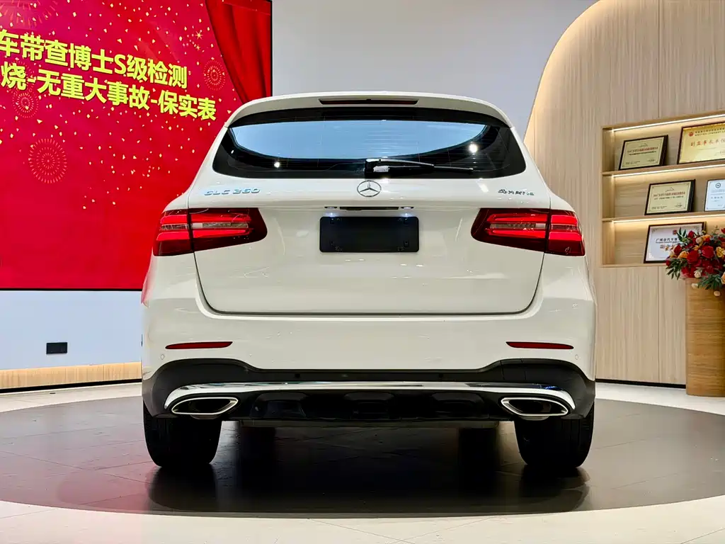 Mercedes-Benz GLC 2018 — фото 18