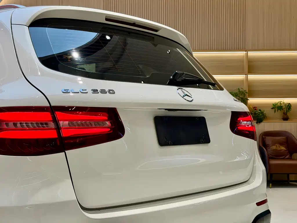 Mercedes-Benz GLC 2018 — фото 21