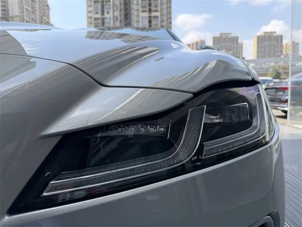 Jaguar XFL 2026 — фото 14