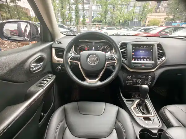Jeep Cherokee 2017