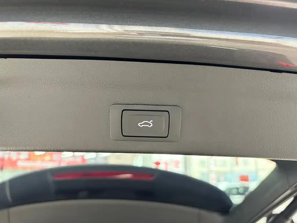 Audi Q3 2023 — фото 11