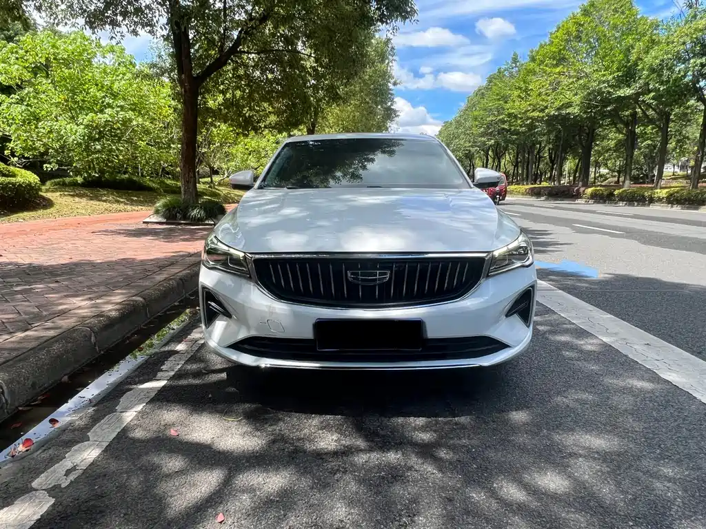 Geely Emgrand 2023