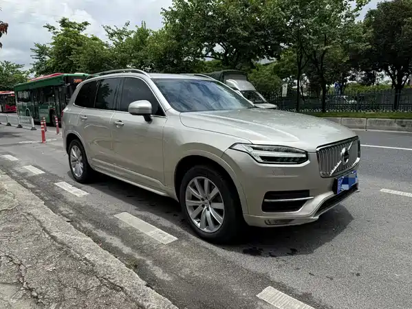 Volvo XC90 2016