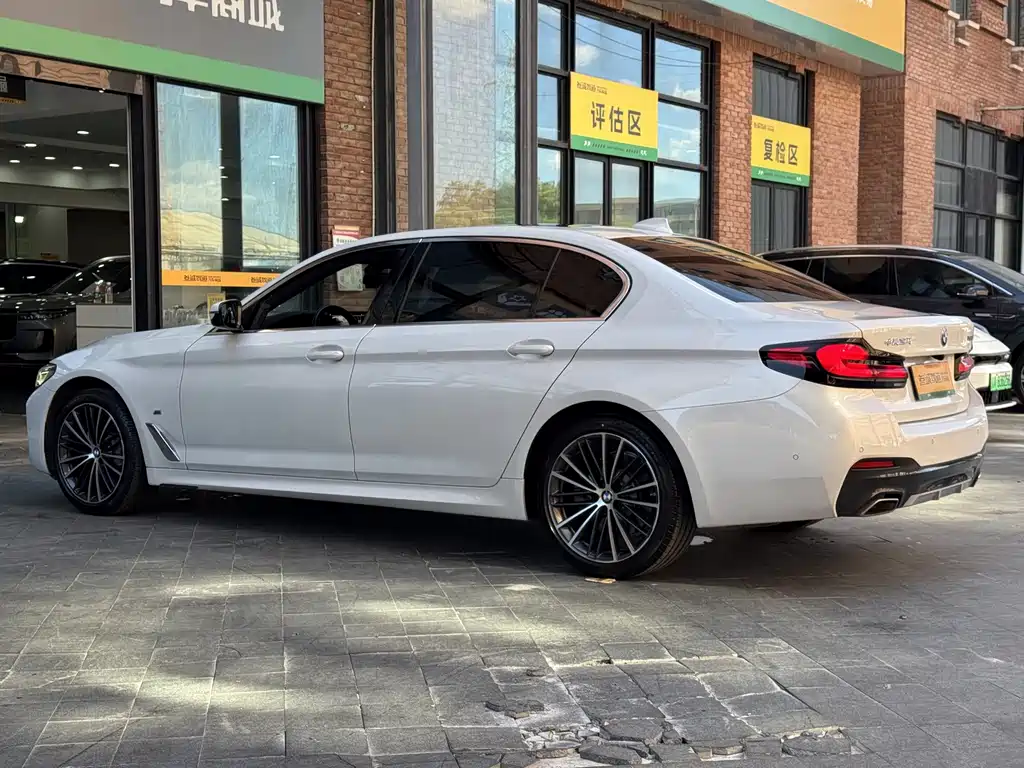 BMW 5 Series 2022