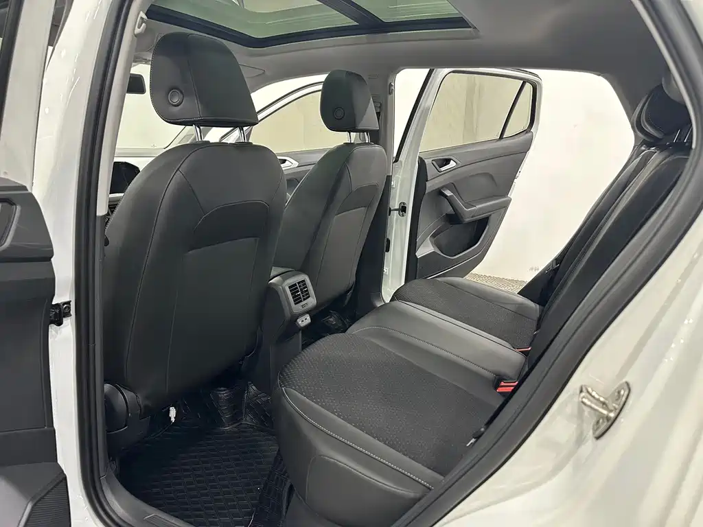 Volkswagen Tacqua 2023