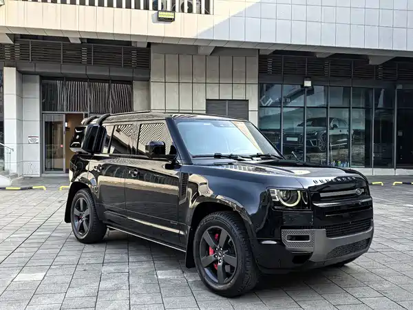 Land Rover Defender 2021