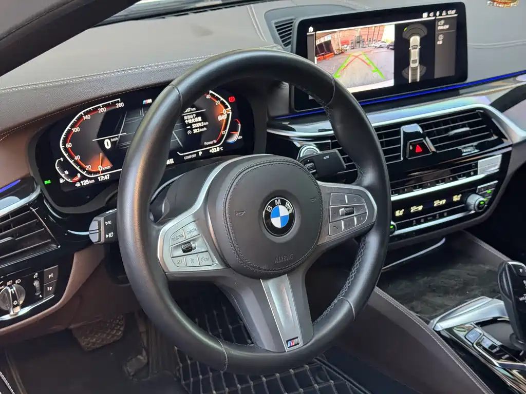 BMW 5 Series 2024 — фото 17