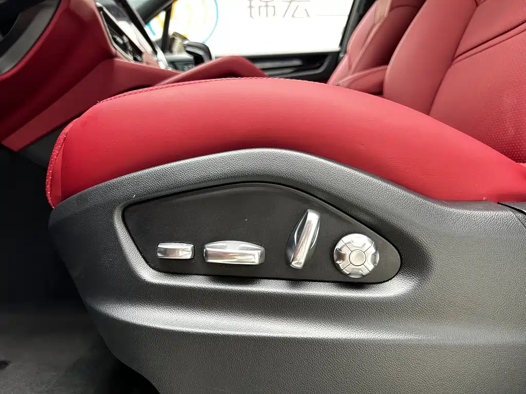 Porsche Cayenne 2019 — фото 8