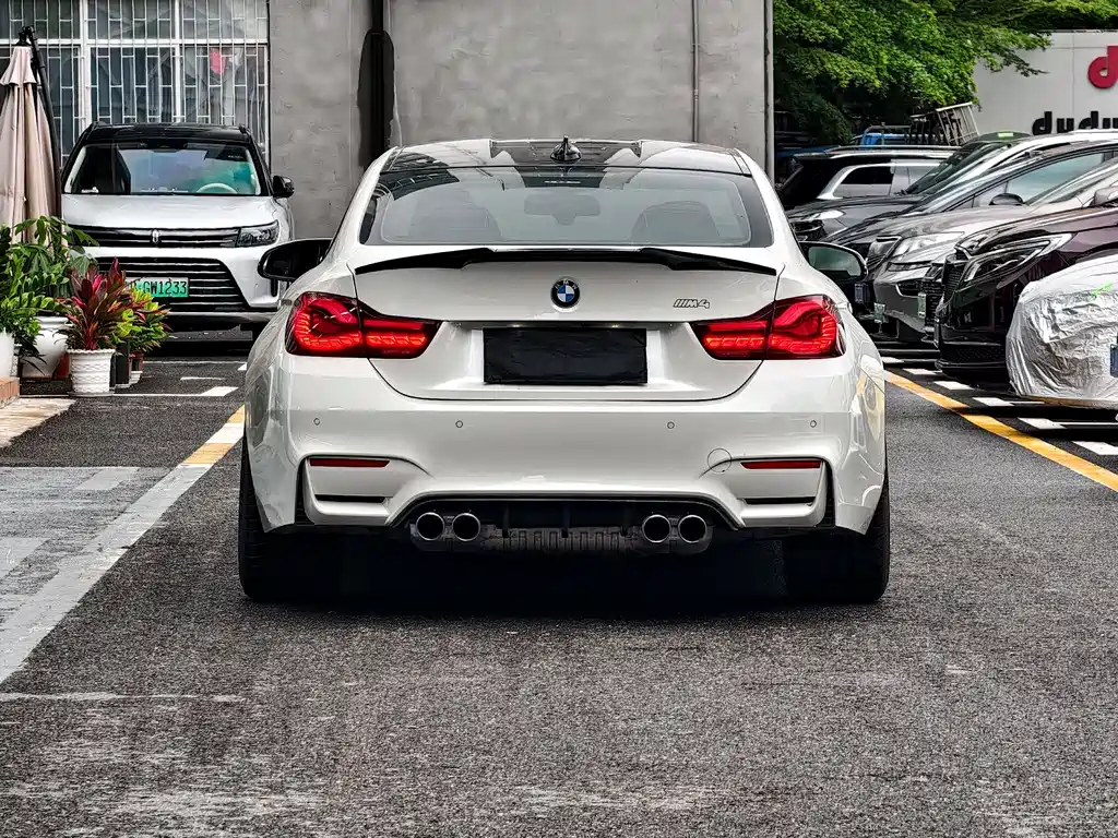 BMW M4 2017 — фото 11