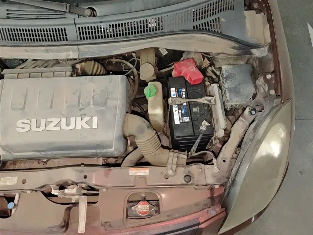 Suzuki Swift 2015 — фото 23
