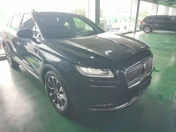 Lincoln Nautilus 2021