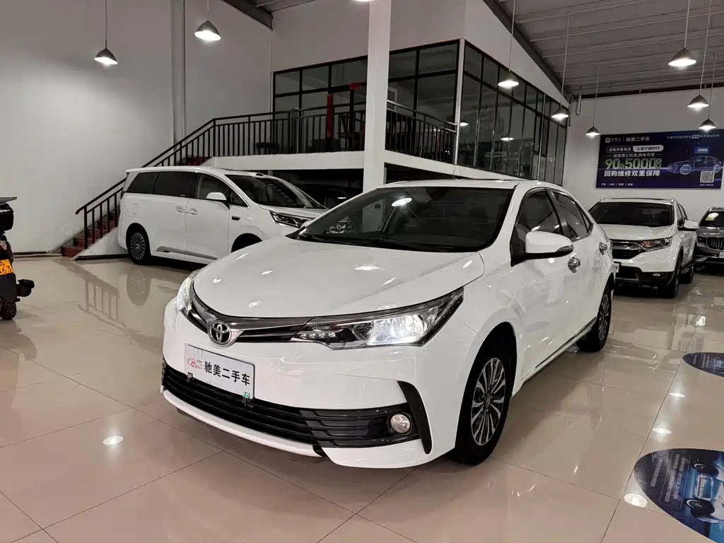 Toyota Corolla 2019 — фото 1