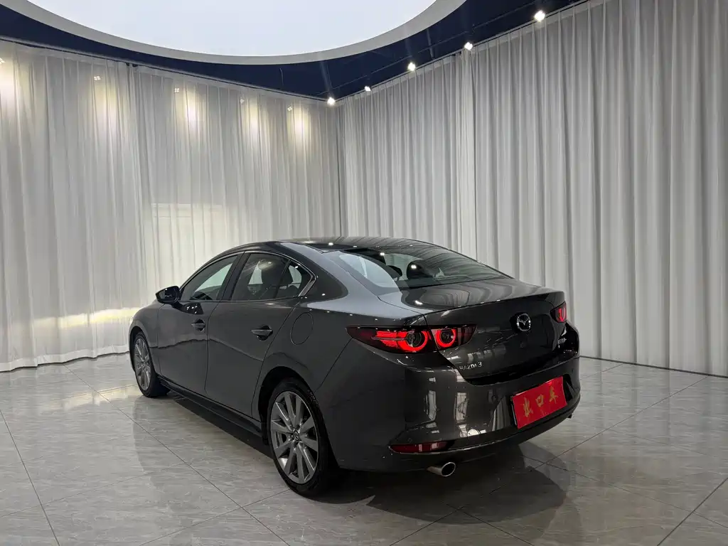 Mazda 3 Axela 2023