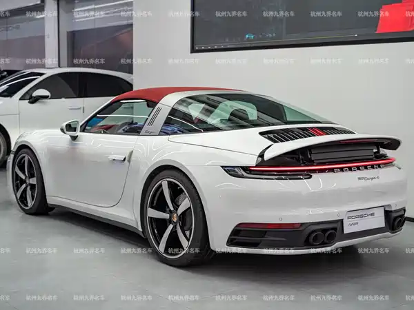 Porsche 911 2024