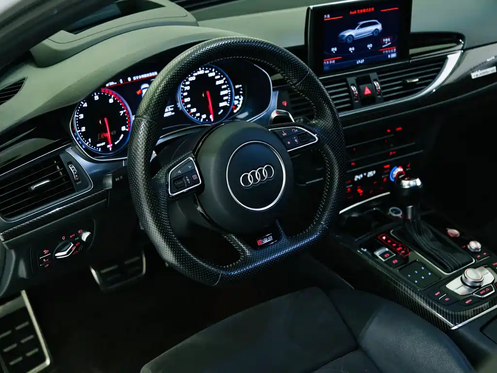Audi RS 6 2017 — фото 9