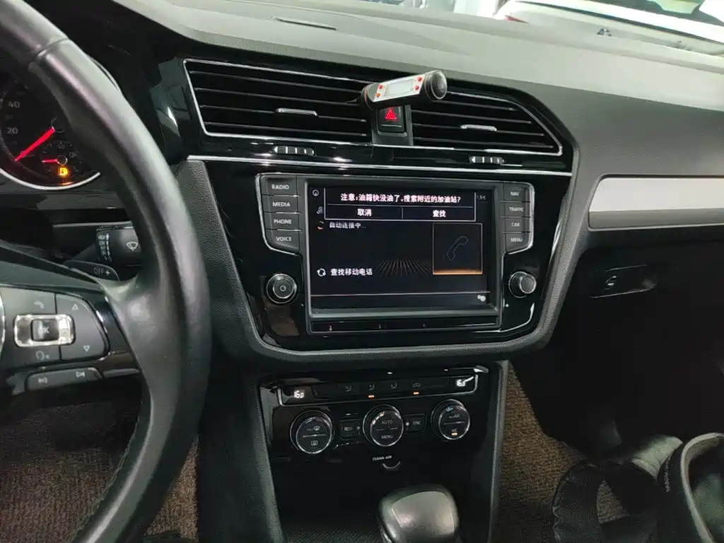 Volkswagen Tiguan L 2018 — фото 13
