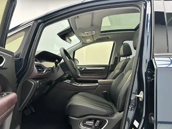 GAC Trumpchi M6 2022