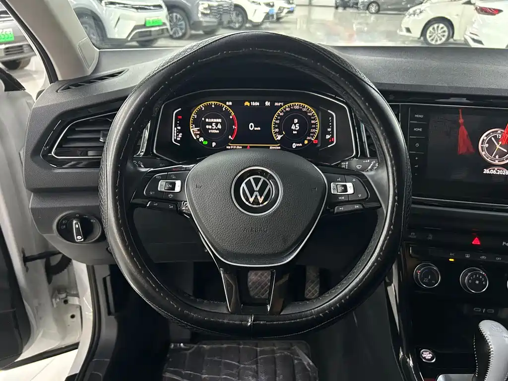 Volkswagen T-Roc 2023