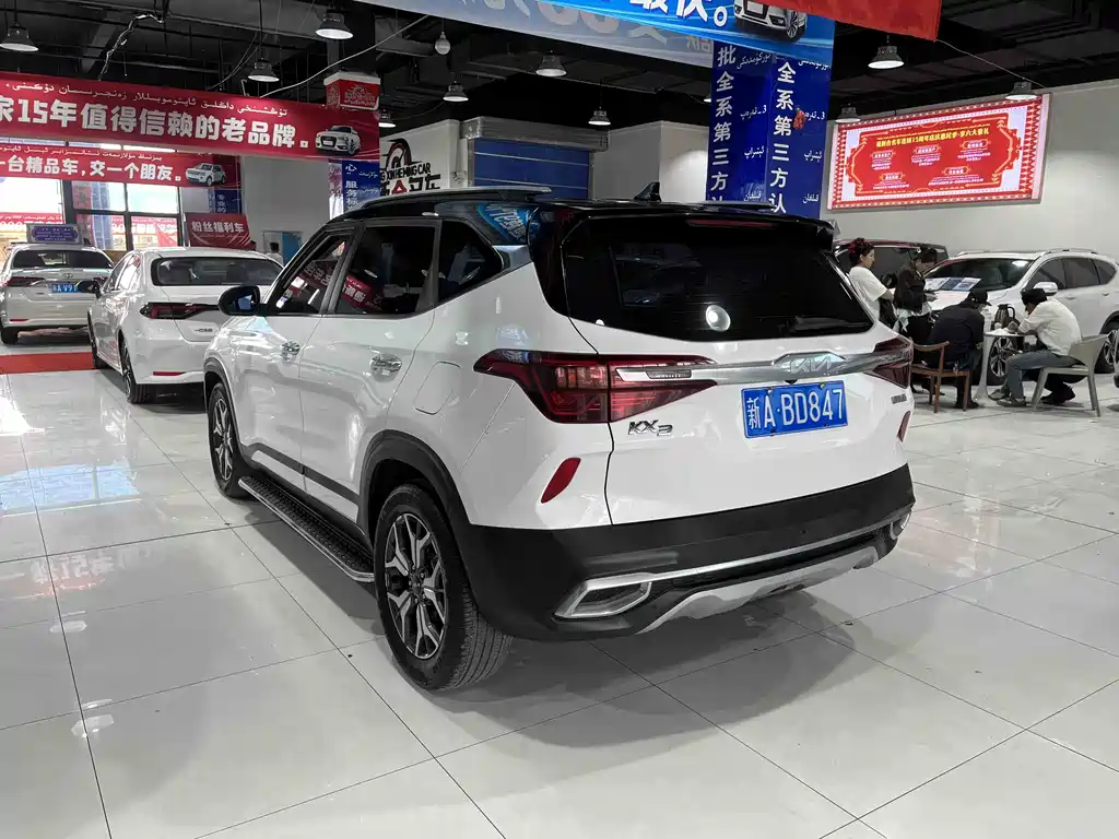 Kia KX3 2022 — фото 9