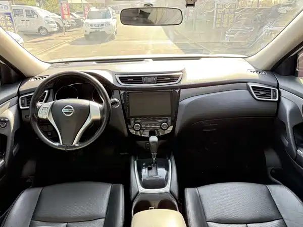Nissan X-Trail 2014