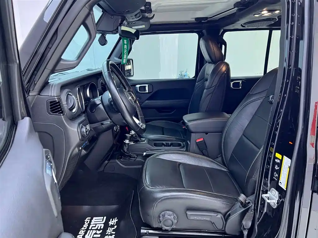 Jeep Wrangler PHEV 2023 — фото 15