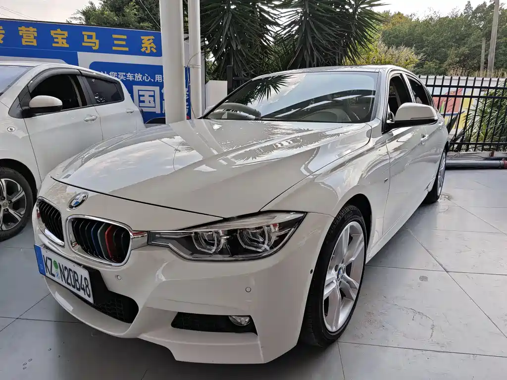 BMW 3 Series 2018 — фото 1