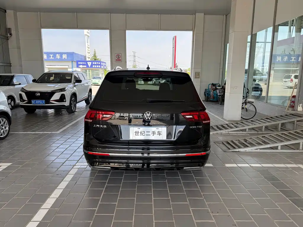 Volkswagen Tiguan L 2021 — фото 13