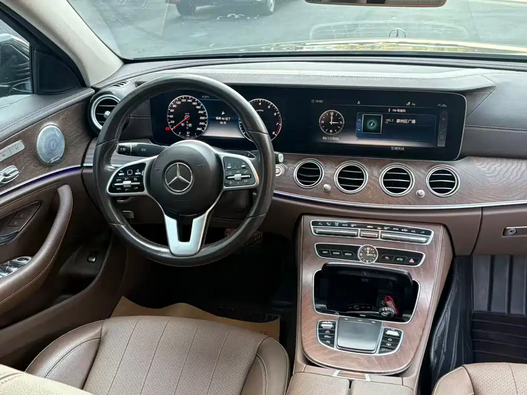 Mercedes-Benz E-Class 2017 — фото 13