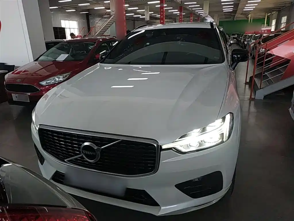 Volvo XC60 2020 — фото 3