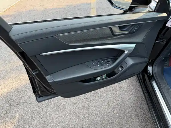 Audi A6L 2020